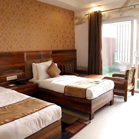 Airport Hotel Új-Delhi Kültér fotó