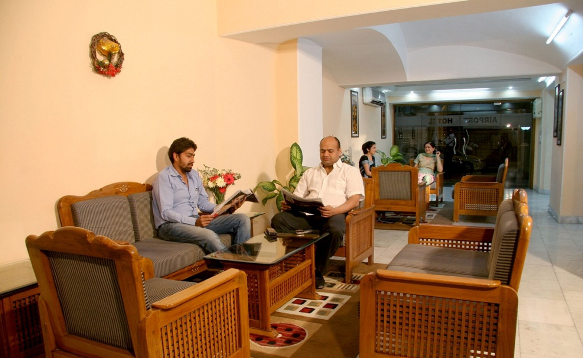 Airport Hotel Új-Delhi Kültér fotó